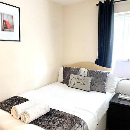 Amazing 2-Bed City Centre Apt With Parking Coventry Bagian luar foto