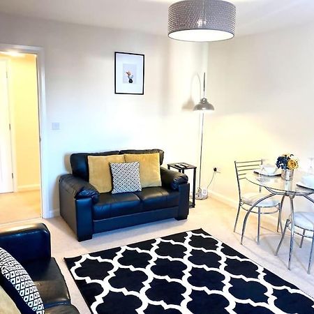 Amazing 2-Bed City Centre Apt With Parking Coventry Bagian luar foto