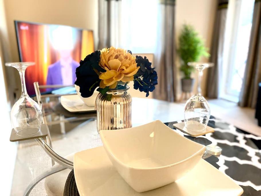Amazing 2-Bed City Centre Apt With Parking Coventry Bagian luar foto