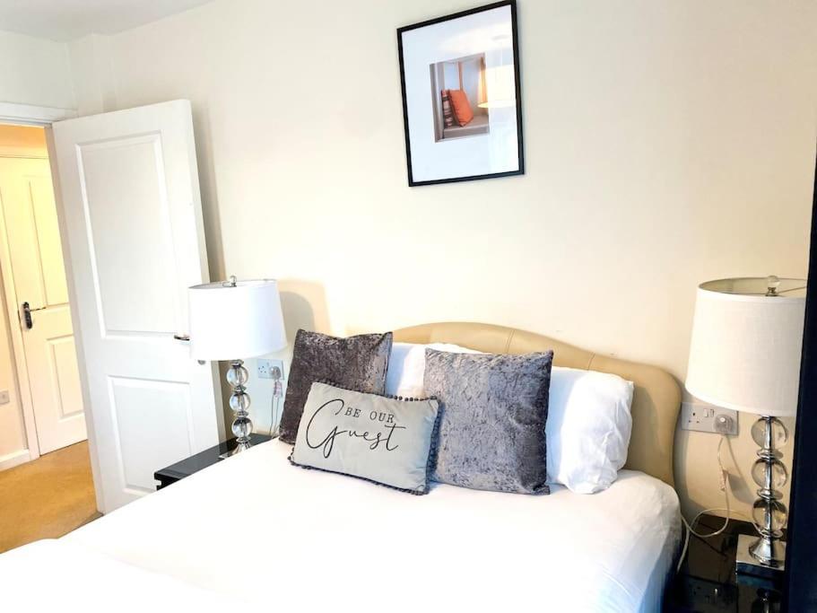 Amazing 2-Bed City Centre Apt With Parking Coventry Bagian luar foto